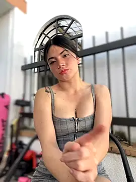 Snapshot of PamelaJonsom_ chatting on 11.01.25 PamelaJonsom online show from 11.01.25