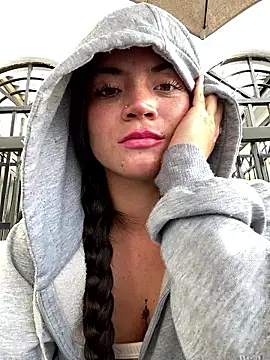 Snapshot of PamelaJonsom_ chatting on 01.14.26 PamelaJonsom online show from 01.14.26