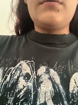 Snapshot of La-Gatiita-trans chatting on 10.24.25 La-Gatiita-trans online show from 10.24.25