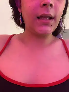 Snapshot of La-Gatiita-trans chatting on 10.25.25 La-Gatiita-trans online show from 10.25.25