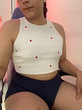 Snapshot of La-Gatiita-trans chatting on 11.25.25 La-Gatiita-trans online show from 11.25.25