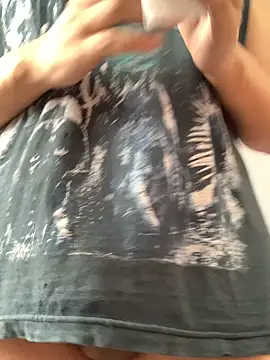 Snapshot of La-Gatiita-trans chatting on 11.30.25 La-Gatiita-trans online show from 11.30.25