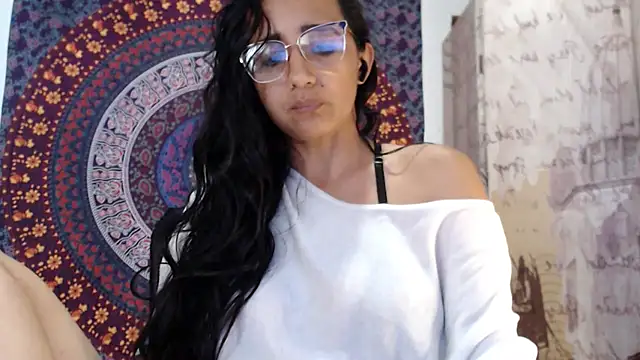 Lucyy Naugthy online show from 02.04.26