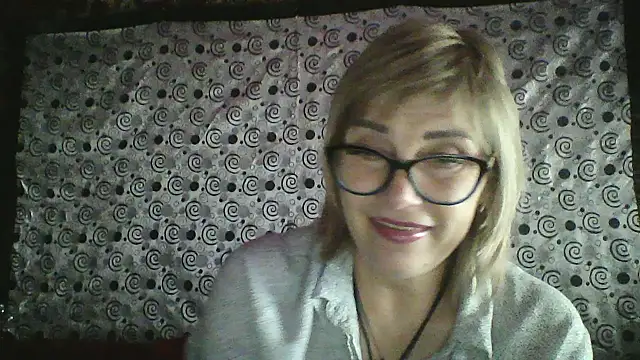 Snapshot of Lia_Ray chatting on 11.08.25 Lia Ray online show from 11.08.25