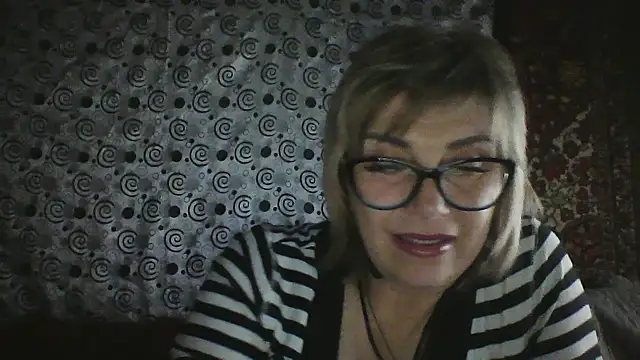 Snapshot of Lia_Ray chatting on 11.09.25 Lia Ray online show from 11.09.25