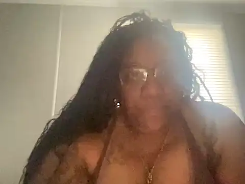 Snapshot of AnalLotus chatting on 10.15.25 AnalLotus online show from 10.15.25