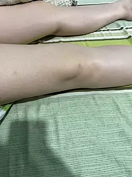 Snapshot of cutedamsex chatting on 10.14.25 cutedamsex online show from 10.14.25