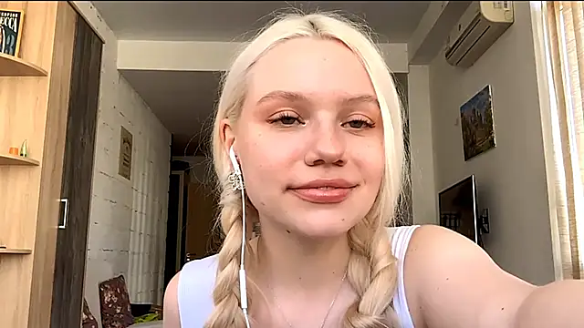 LupeLewitt online show from 10.17.25