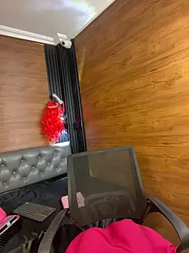 Snapshot of Yvonny27 chatting on 02.09.26 Yvonny27 online show from 02.09.26