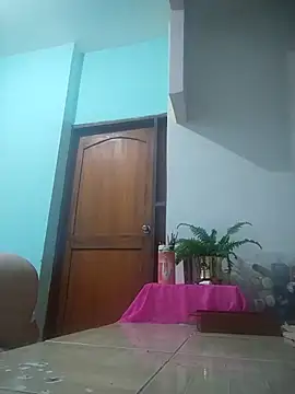 Snapshot of Yvonny27 chatting on 02.18.26 Yvonny27 online show from 02.18.26