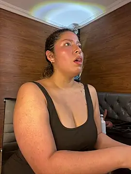 Snapshot of Yvonny27 chatting on 03.06.26 Yvonny27 online show from 03.06.26