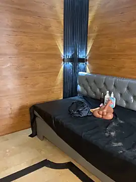 Snapshot of Yvonny27 chatting on 03.12.26 Yvonny27 online show from 03.12.26