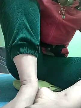 Amanda- ena- online show from 10.27.25