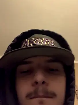 Snapshot of CarmeloA chatting on 11.10.25 CarmeloA online show from 11.10.25