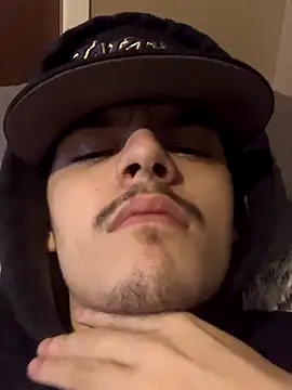 Snapshot of CarmeloA chatting on 11.14.25 CarmeloA online show from 11.14.25