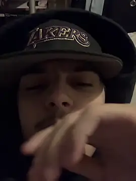 Snapshot of CarmeloA chatting on 12.17.25 CarmeloA online show from 12.17.25