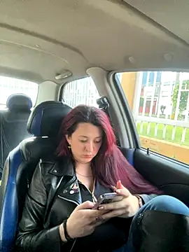 Zoe fire online show from 10.20.25