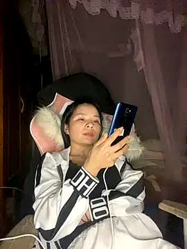 Listen-ly online show from 12.18.25