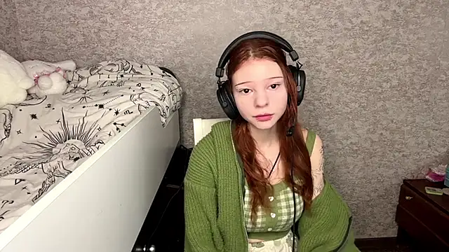 HueRivas online show from 10.17.25