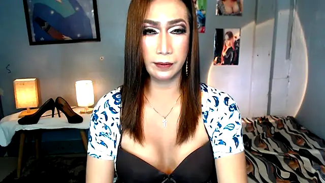 littleredbunny27 online show from 04.07.26