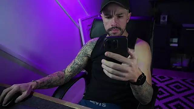 monsieurguitsxxx online show from 11.16.25