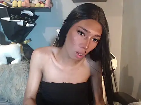 Snapshot of Yourasianbabyemma chatting on 11.11.25 Yourasianbabyemma online show from 11.11.25