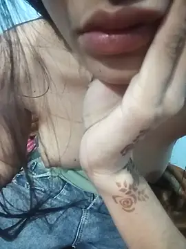 Snapshot of strip_queennn chatting on 12.16.25 strip queennn online show from 12.16.25