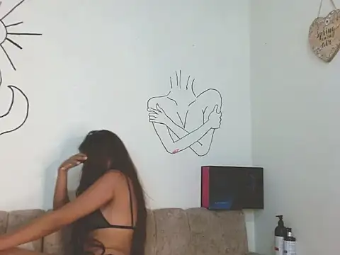 Snapshot of MIS_CINNA_ chatting on 10.18.25 MIS CINNA  online show from 10.18.25