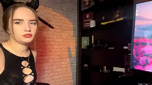 GreatMolly online show from 10.21.25