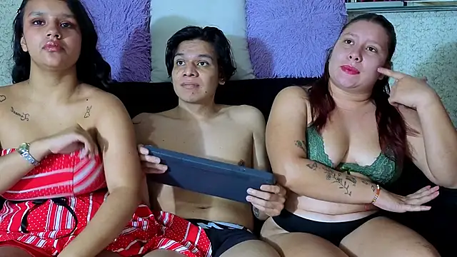 Snapshot of Party_Wiith_Medellin chatting on 10.16.25 Party Wiith Medellin online show from 10.16.25