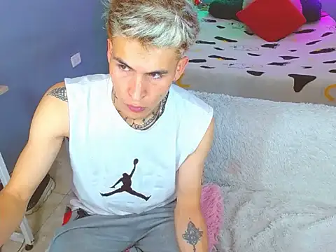 Latin boysxxxx online show from 11.10.25