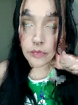 ravendeluxe online show from 10.28.25