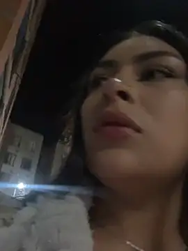 Snapshot of AbrilAw chatting on 01.11.26 AbrilAw online show from 01.11.26