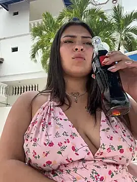 Snapshot of AbrilAw chatting on 02.01.26 AbrilAw online show from 02.01.26