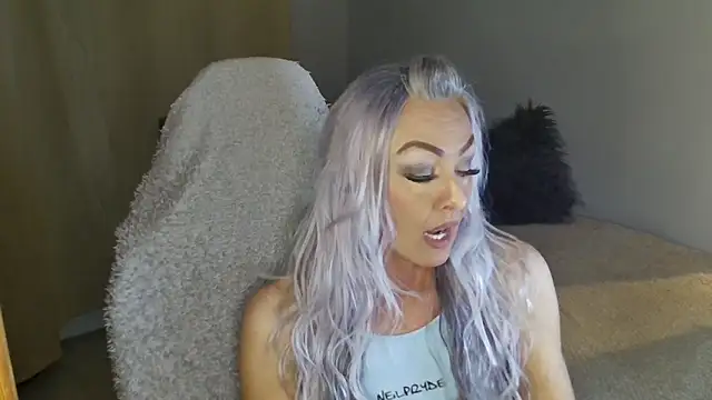 TheOGMiaMystique online show from 04.29.26