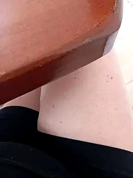 Snapshot of Taradinha_pelosogro chatting on 11.13.25 Taradinha pelosogro online show from 11.13.25