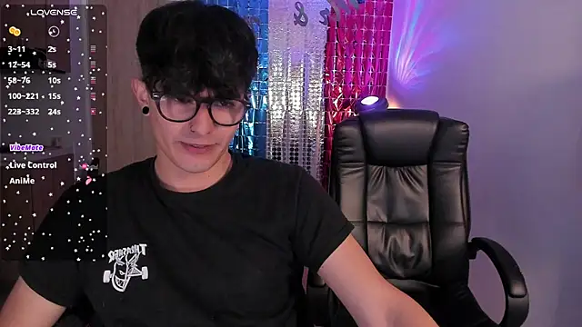 Mikeyvioleta  online show from 07.30.26