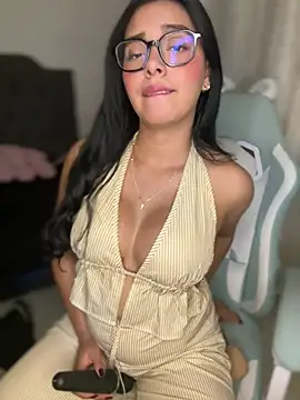 MiaSofia   online show from 04.22.26