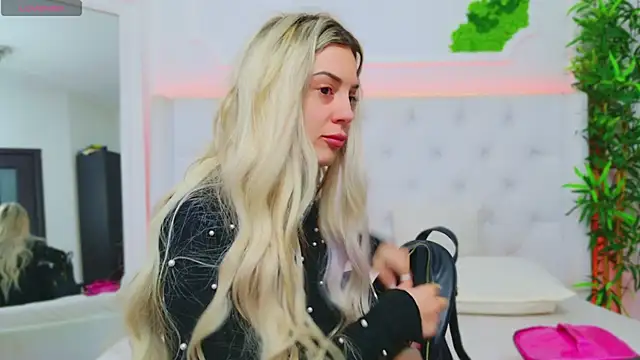 AriannaSins online show from 01.24.25