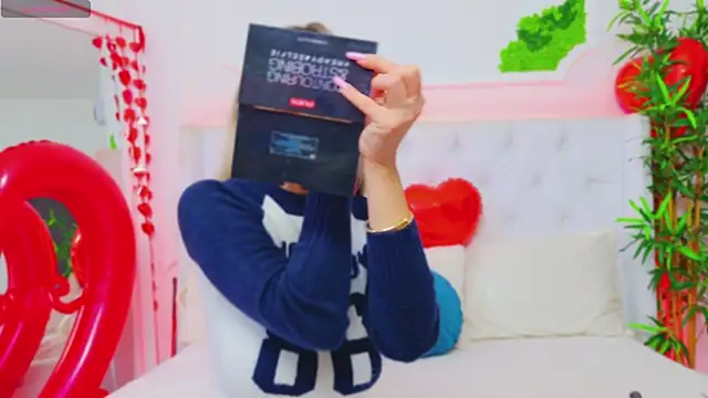 AriannaSins online show from 02.14.25