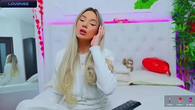 AriannaSins online show from 02.24.25