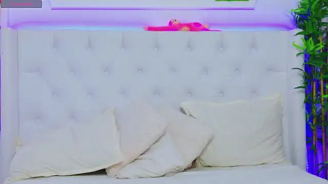 AriannaSins online show from 02.25.25