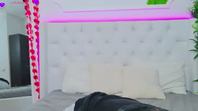 AriannaSins online show from 03.17.25