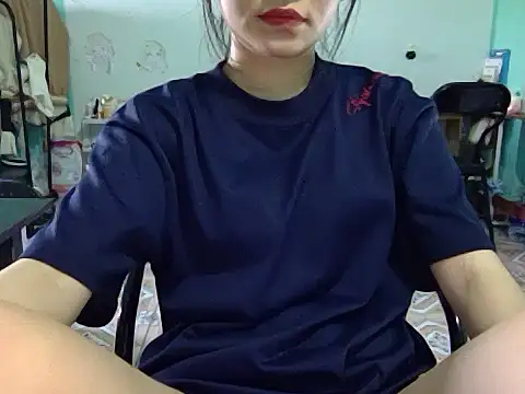 Snapshot of Baby_2k2 chatting on 10.20.25 Baby 2k2 online show from 10.20.25