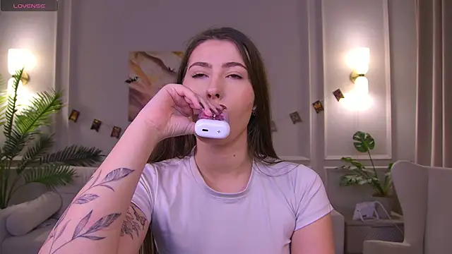 JudyAngels online show from 10.30.25