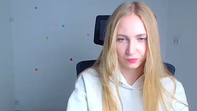 Emma Moonlightt online show from 10.26.25