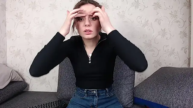 Snapshot of evaa_here_ chatting on 03.07.26 evaa here online show from 03.07.26