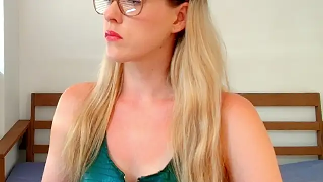 DemigoddessLexie online show from 01.10.26