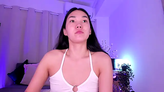 Divine Madeleine online show from 06.29.26