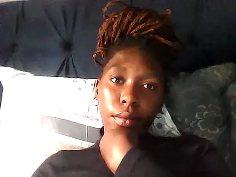 Snapshot of sexysmalldaily04 chatting on 10.16.25 sexysmalldaily04 online show from 10.16.25